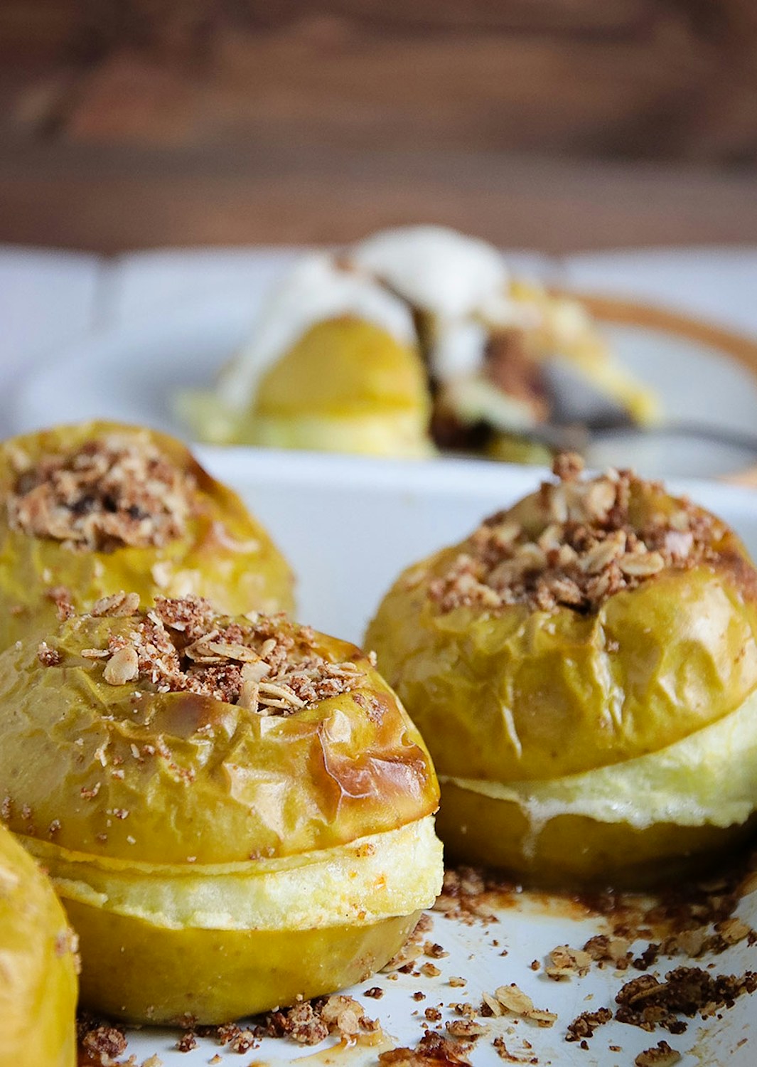 Crumble filled Baked Apples
